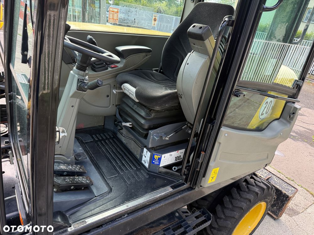 Yanmar Koparka kołowa B95W - 30