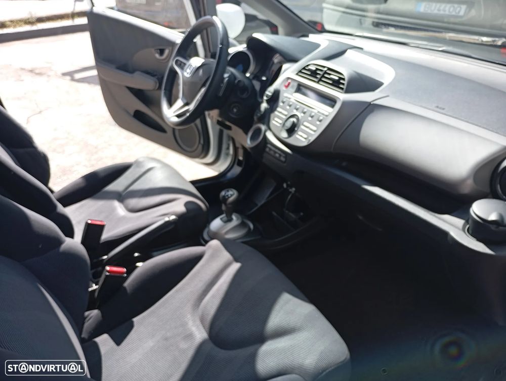 Honda Jazz 1.4 i-VTEC CVT Exclusive - 16