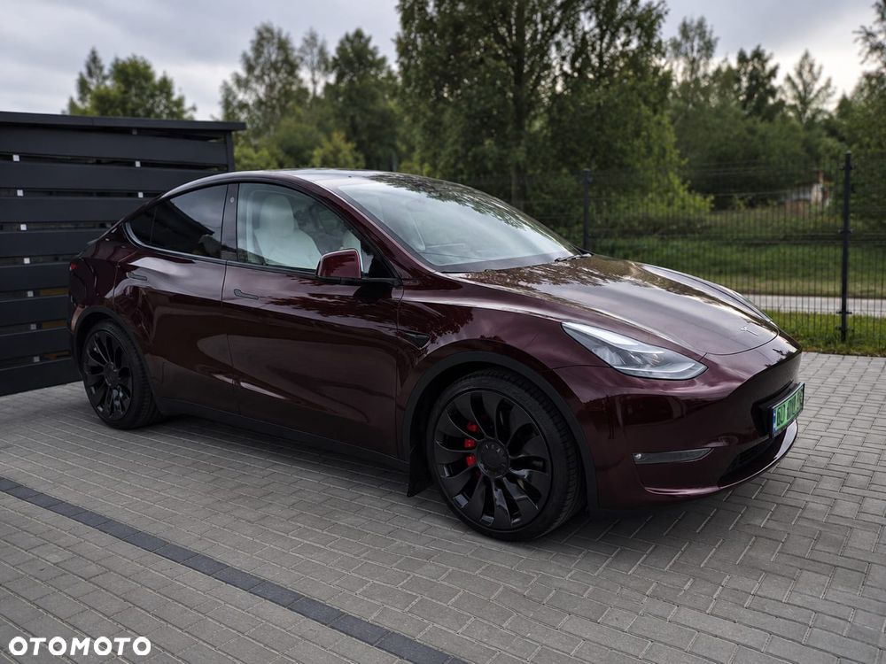 Tesla Model Y - 2