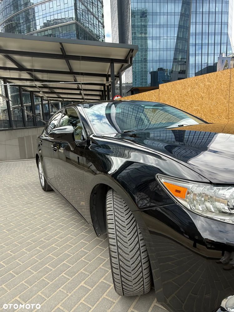 Lexus ES - 12