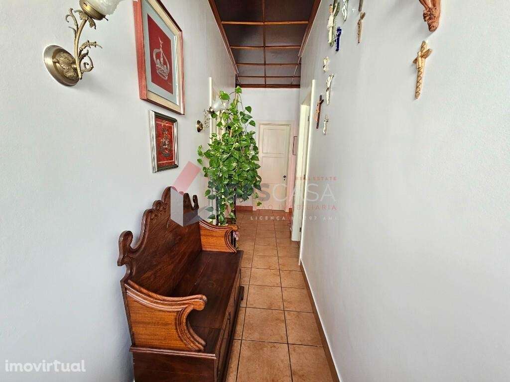 Moradia T3 com jardim e garagem, a poucos minutos do Centro da Praia d - Grande imagem: 3/34
