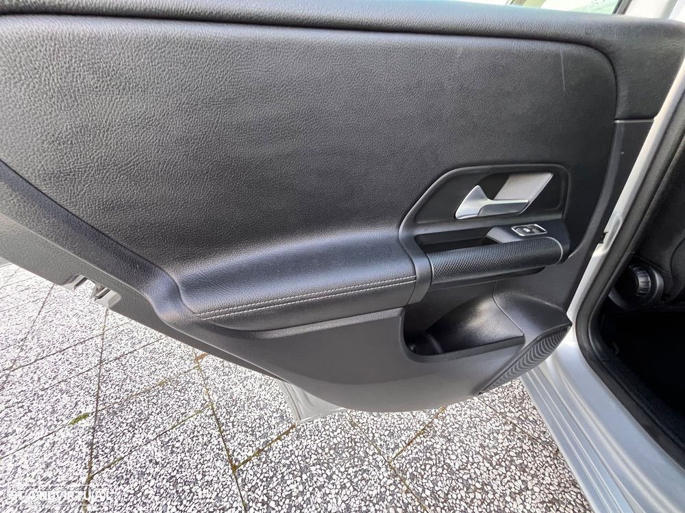 Mercedes-Benz B 180 d Style Plus Aut. - 31