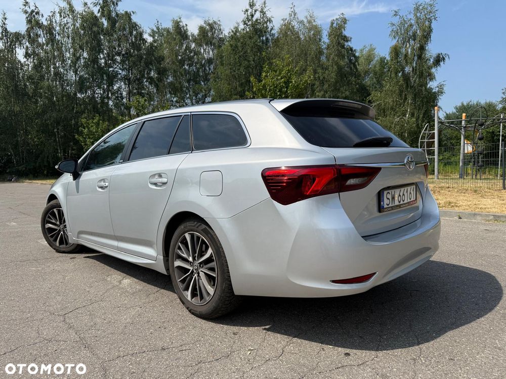 Toyota Avensis 1.8 Prestige MS - 14
