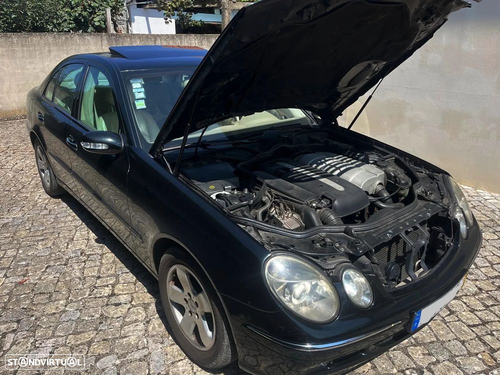 Mercedes-Benz E 220 CDI Avantgarde DPF - 4