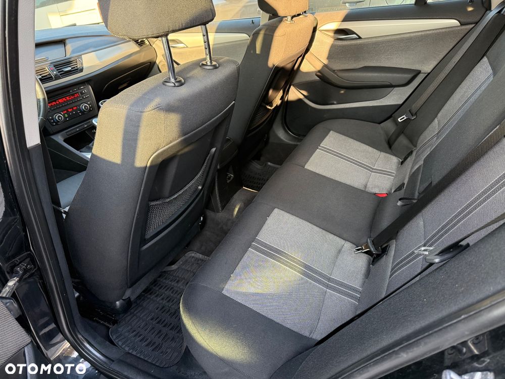 BMW X1 sDrive20d - 11