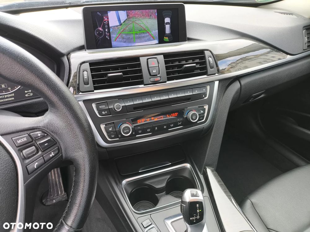 BMW Seria 3 330d Luxury Line EU6 - 35