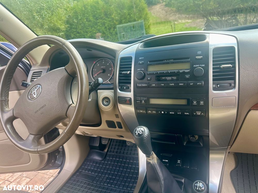 Toyota Land Cruiser D-4D - 10