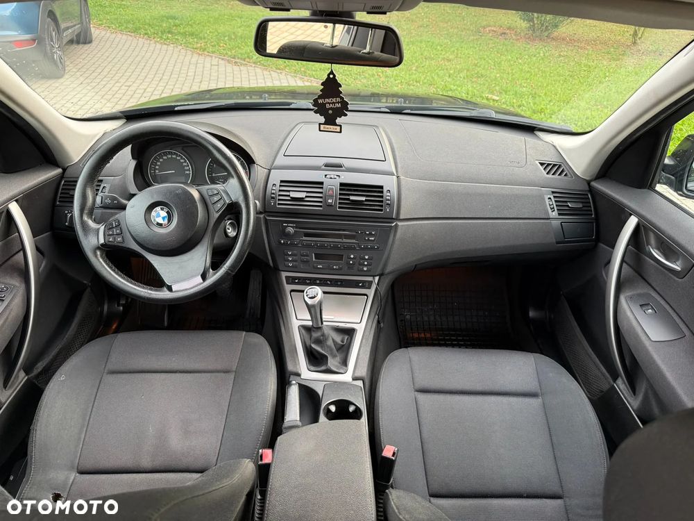 BMW X3 2.0d - 33