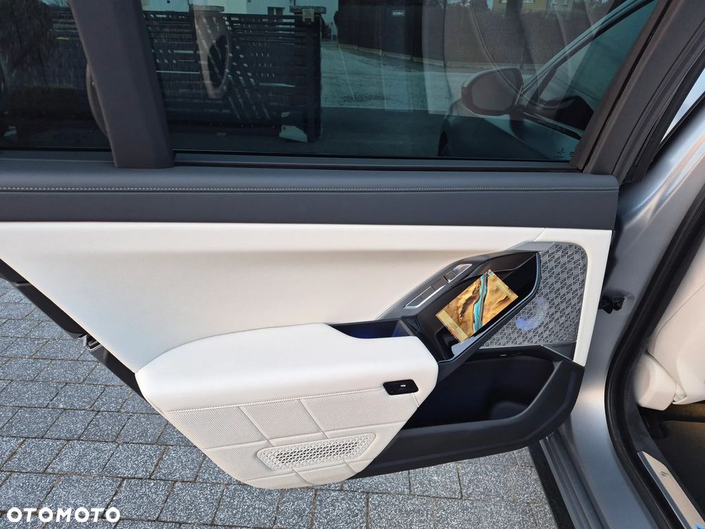 BMW Seria 7 740i - 21