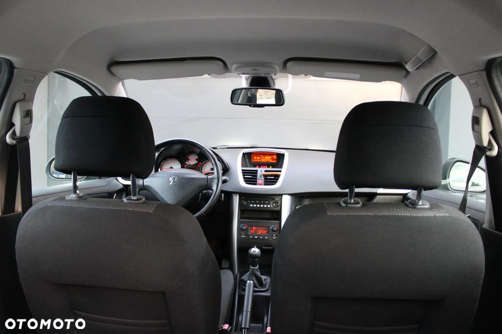 Peugeot 207 - 9