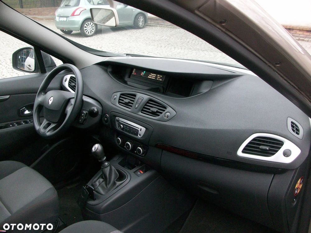 Renault Scenic Energy TCe 115 S&S Xmod Bose Edition - 14