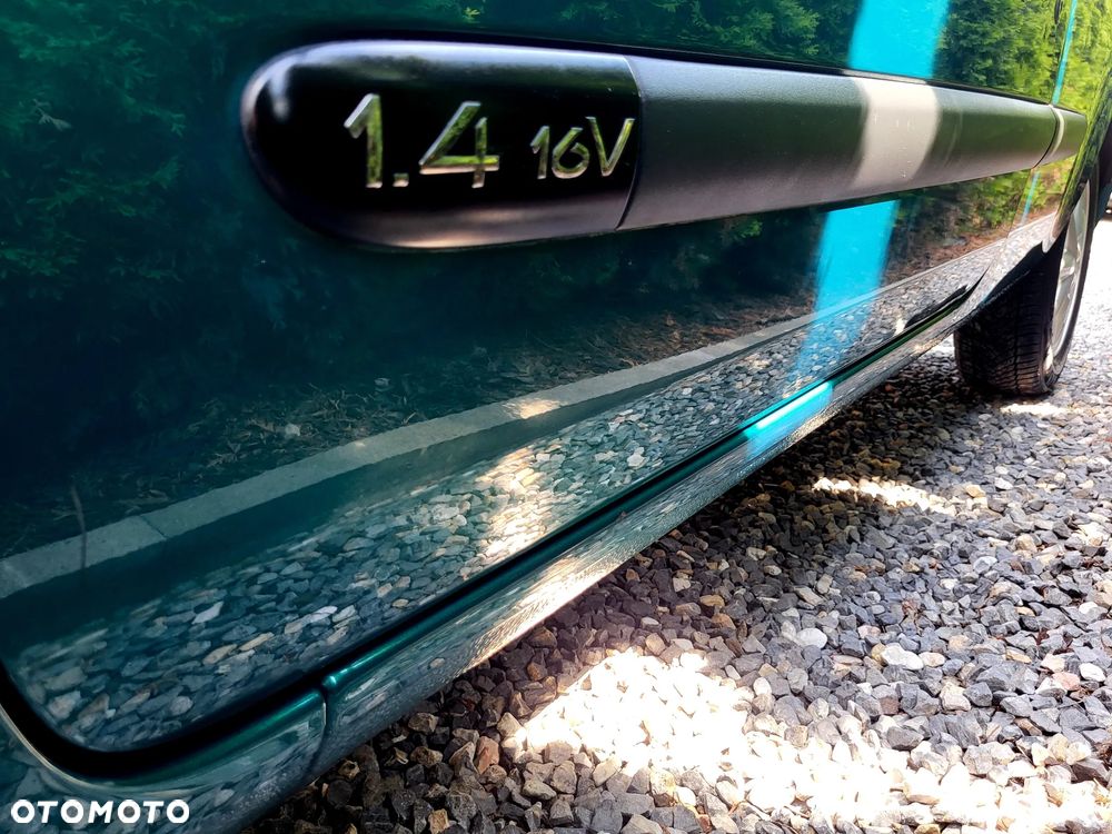 Renault Clio 1.4 16V Dynamique - 18