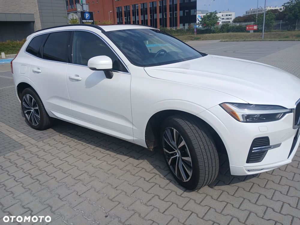 Volvo XC 60 B5 B AWD Momentum - 2