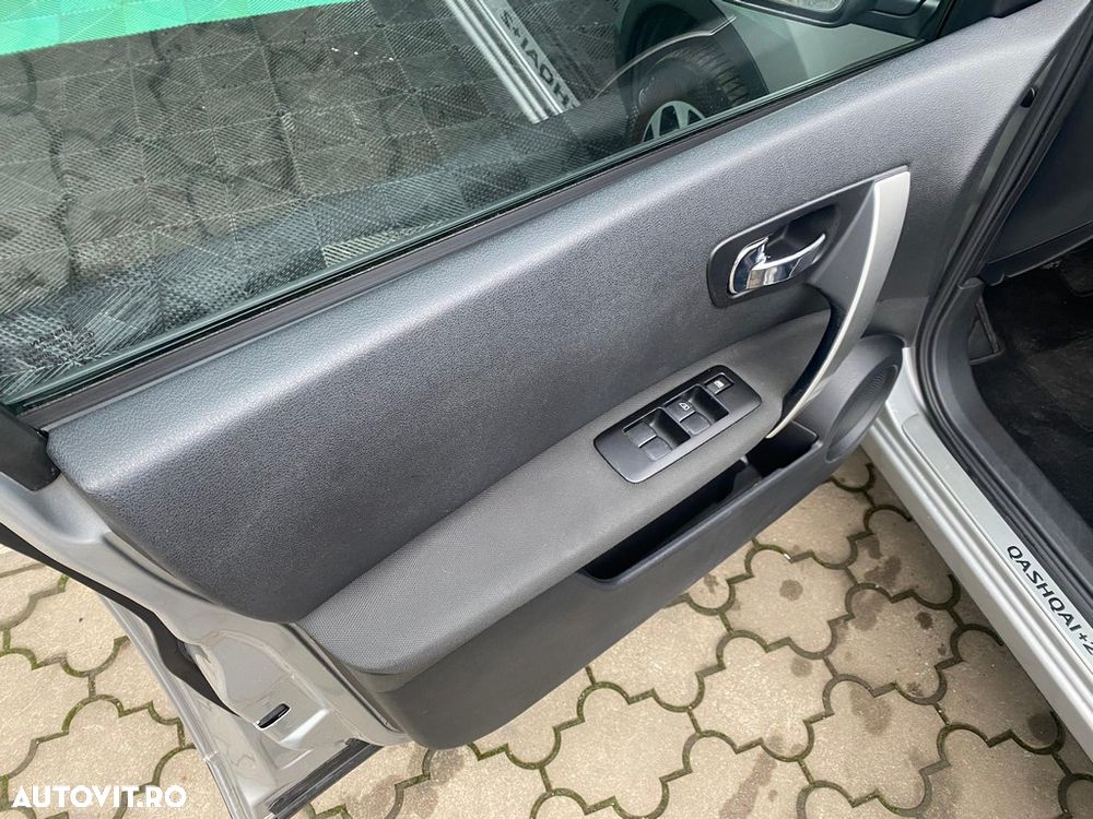 Nissan Qashqai+2 - 21