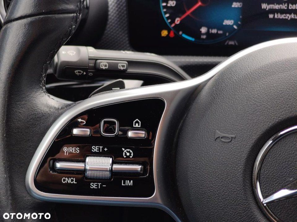 Mercedes-Benz CLA - 27