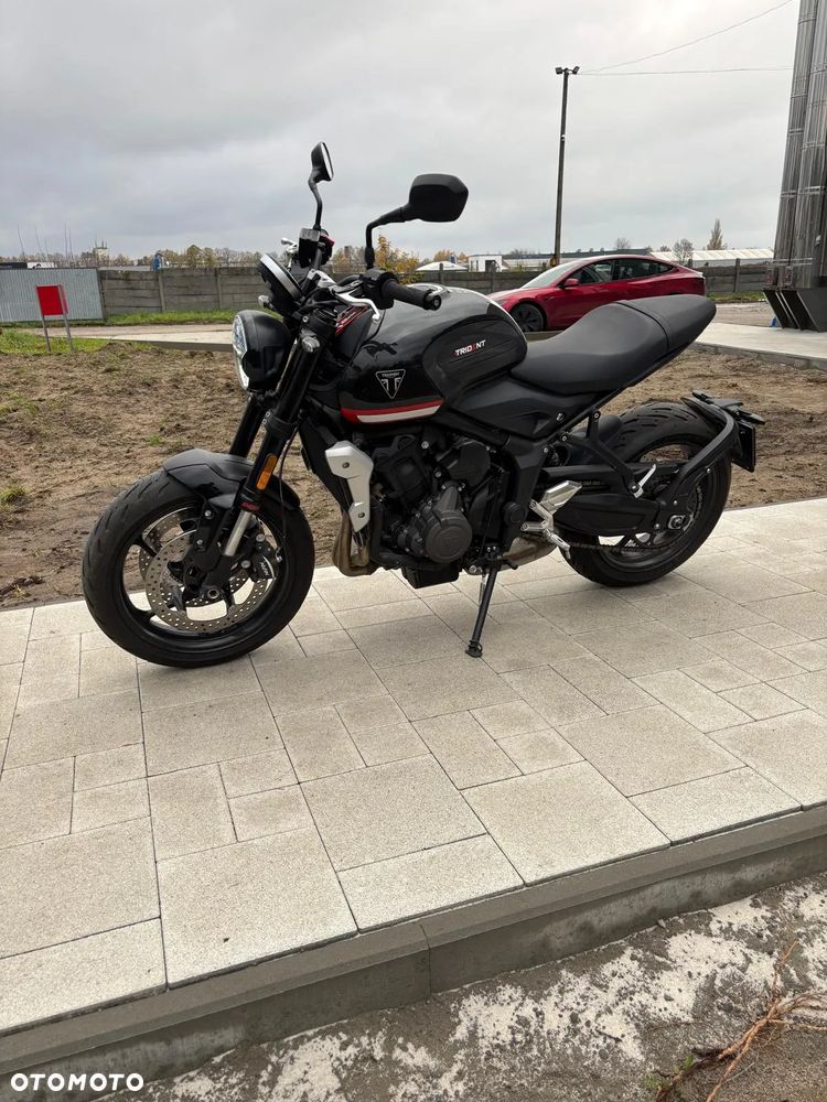 Triumph Trident - 3