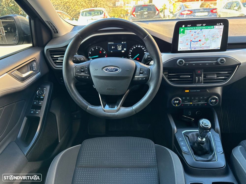 Ford Focus SW 1.0 EcoBoost Business - 24