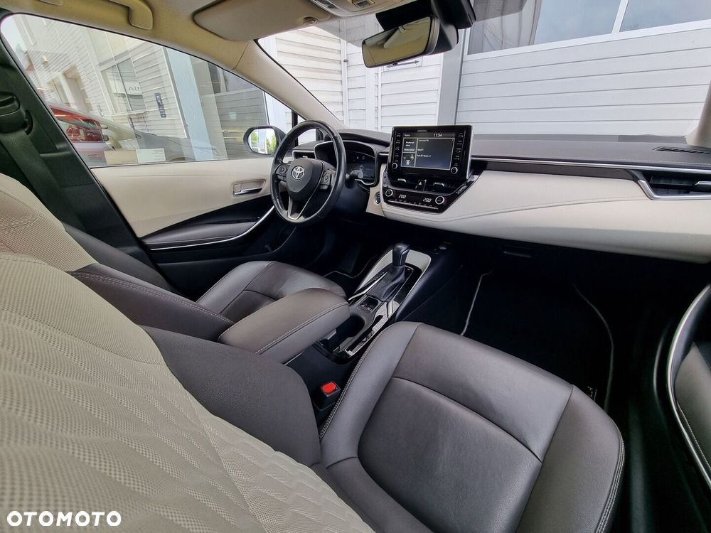Toyota Corolla 1.8 Hybrid Executive - 11