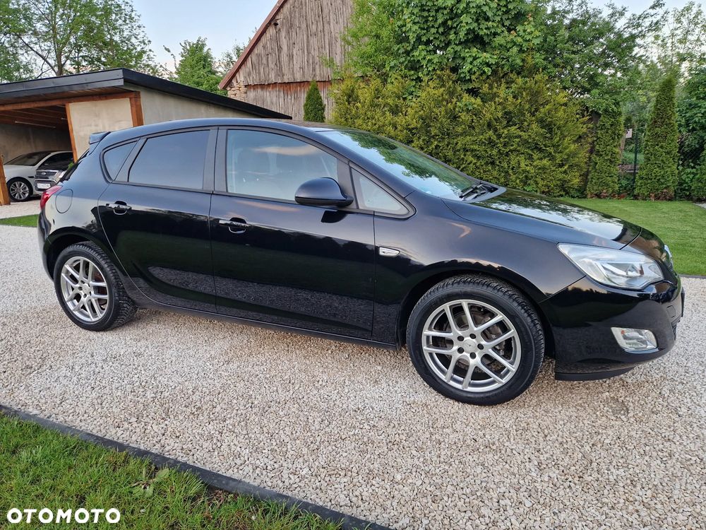 Opel Astra 1.6 NAVI - 16