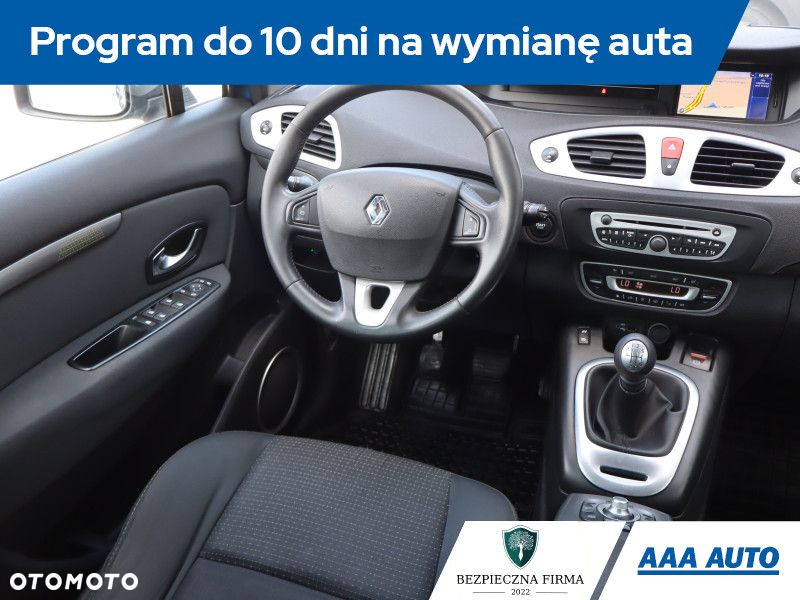 Renault Scenic - 8
