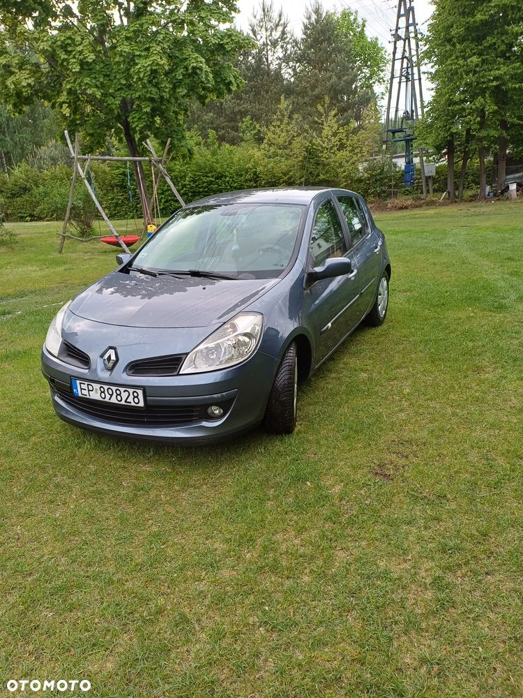 Renault Clio 1.6 16V Privilege - 2