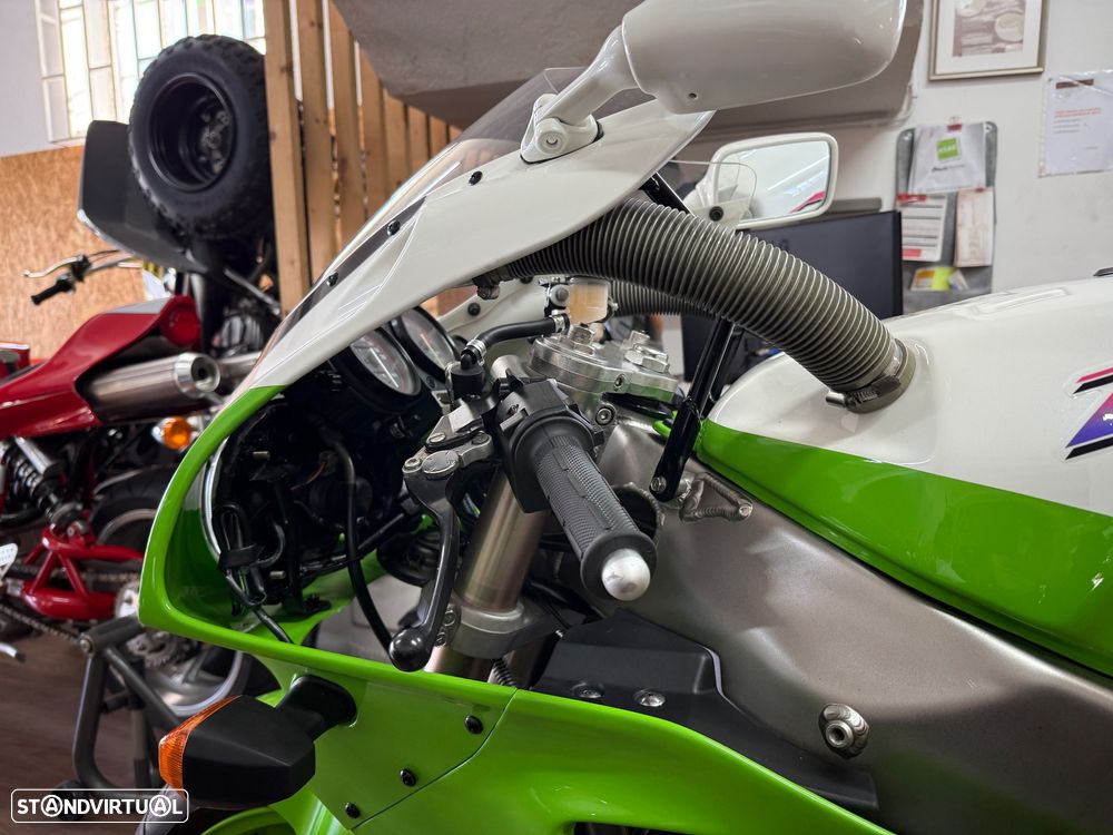 Kawasaki ZXR 750 J - 20