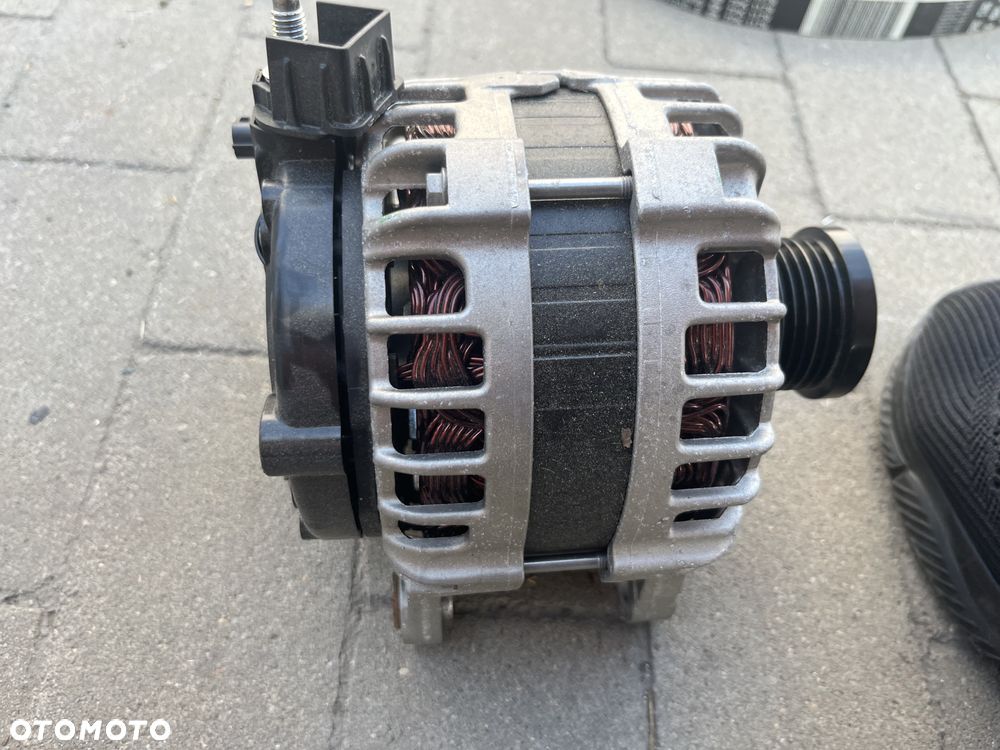 Alternator 1.0 TCE Renault Clio V LIFT 231002175R - 4