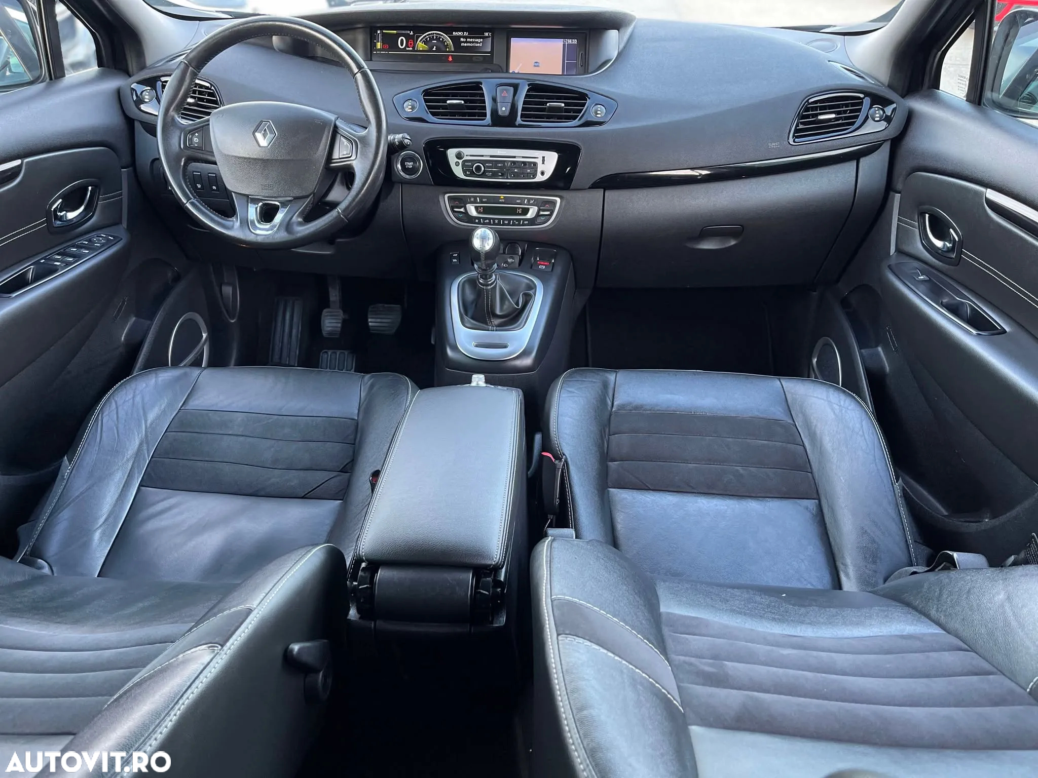 Renault Grand Scenic 1.6 dCi Stop&Start Energy Privilege - 25