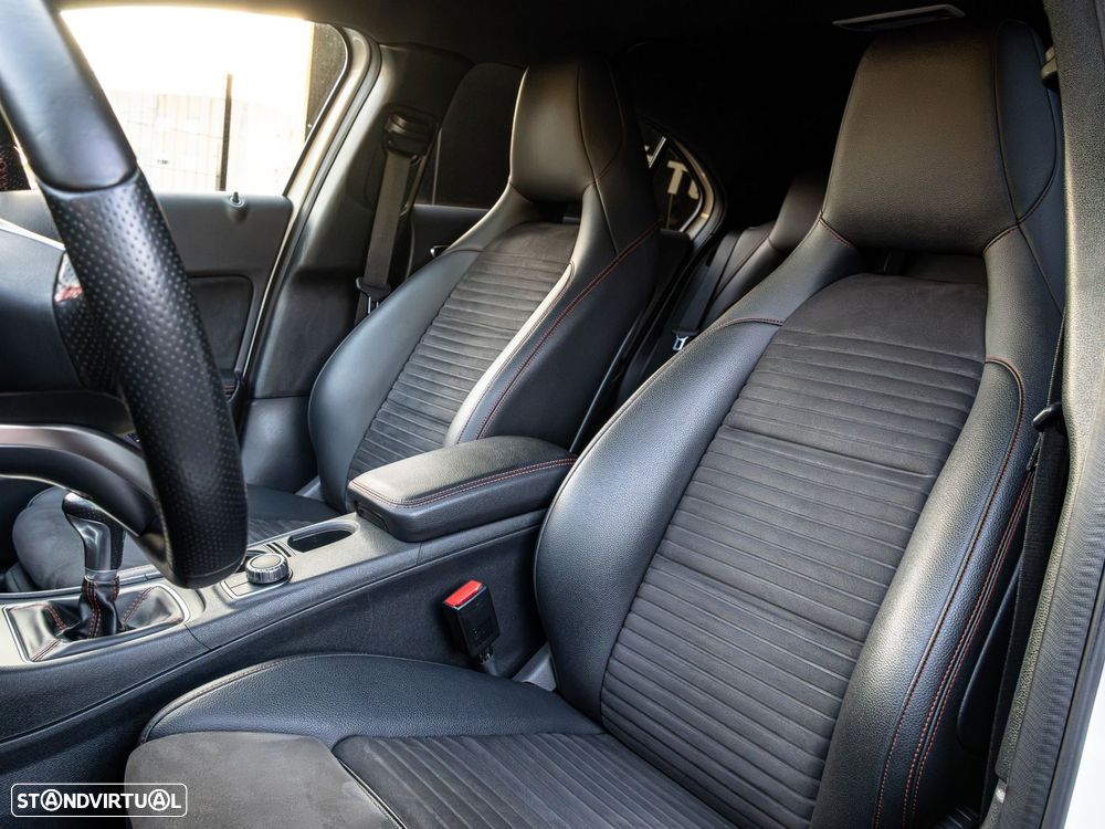 Mercedes-Benz A 180 d AMG Line - 20