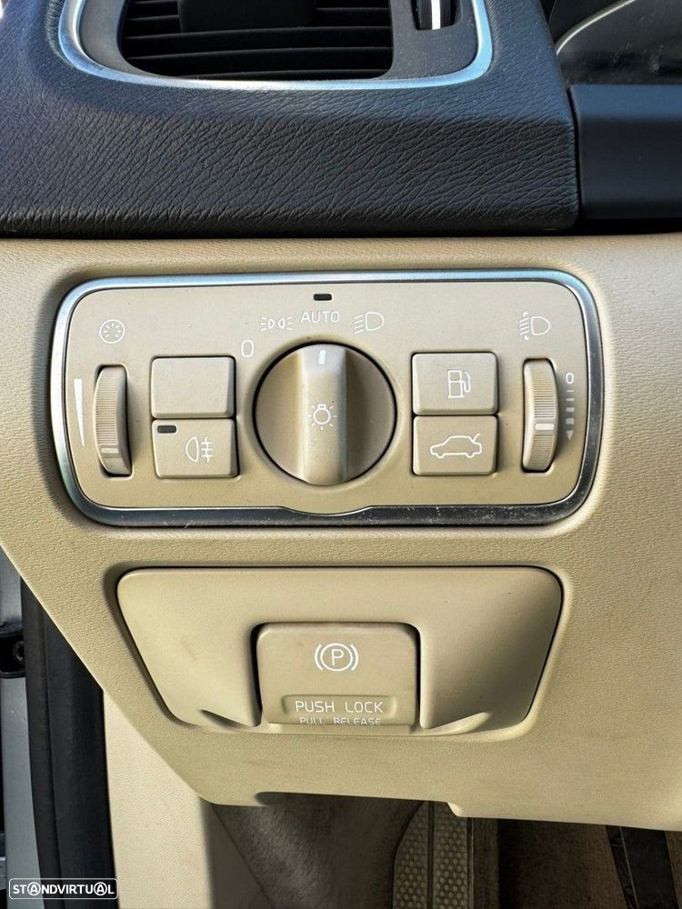 Volvo V60 1.6 D2 Drive Summum Start/Stop - 11