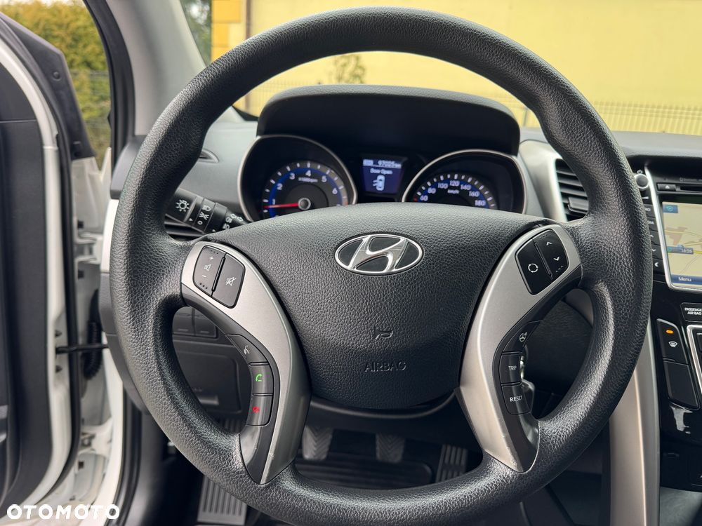 Hyundai i30 1.4 Fifa World Cup Edition - 23