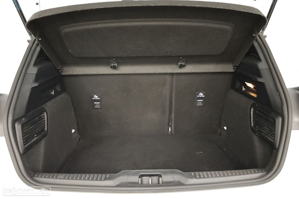Ford Focus 1.0 EcoBoost MHEV ST-Line - 23