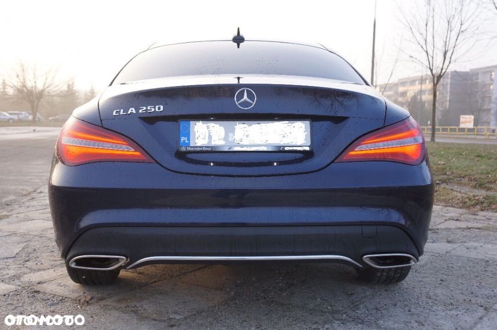 Mercedes-Benz CLA 250 7G-DCT - 4