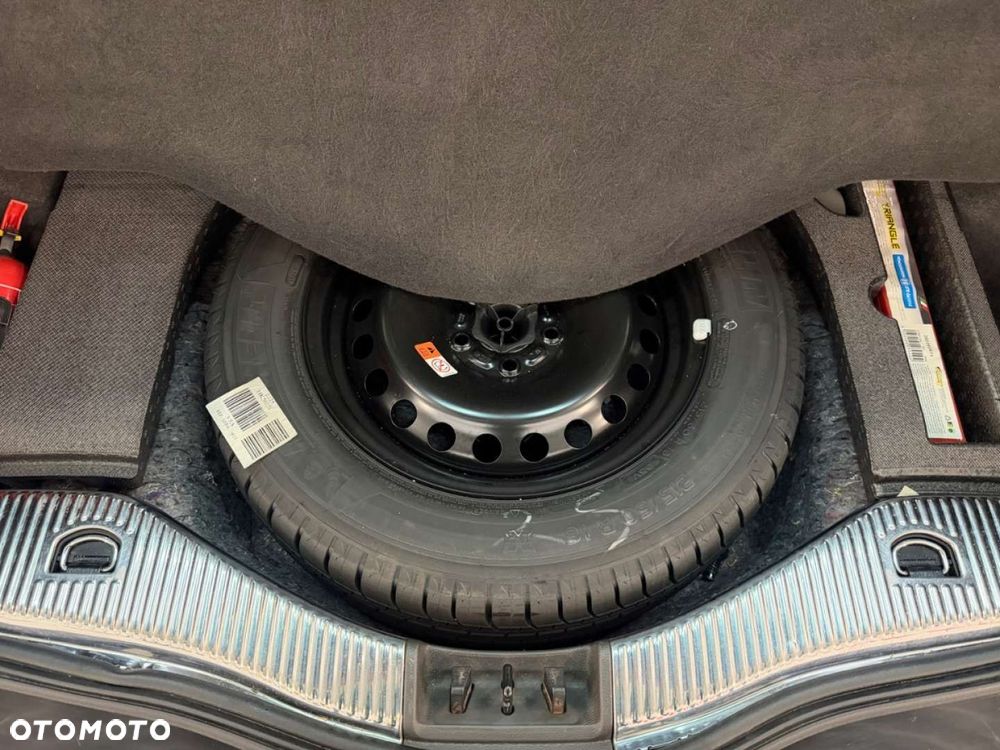 Ford Mondeo - 35