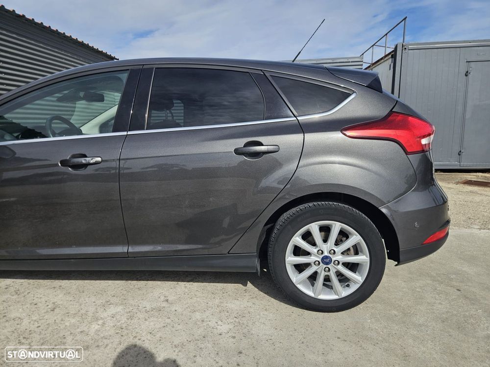 Ford Focus 1.5 TDCi EcoBlue Titanium - 16