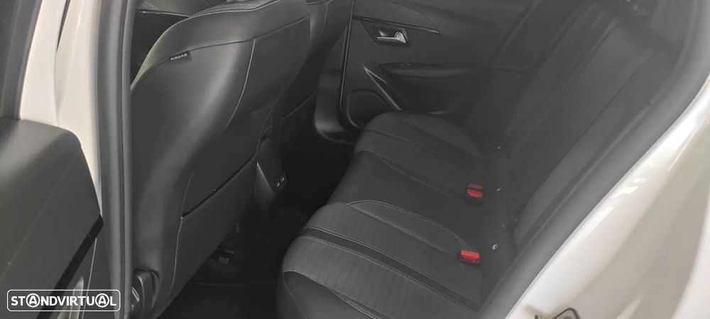 Peugeot 208 1.2 PureTech Allure - 7