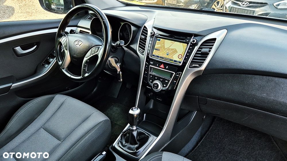 Hyundai i30 1.6 GDI Premium - 37