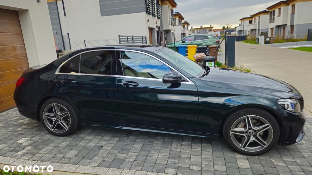 Mercedes-Benz C-Class 2018 photo 2