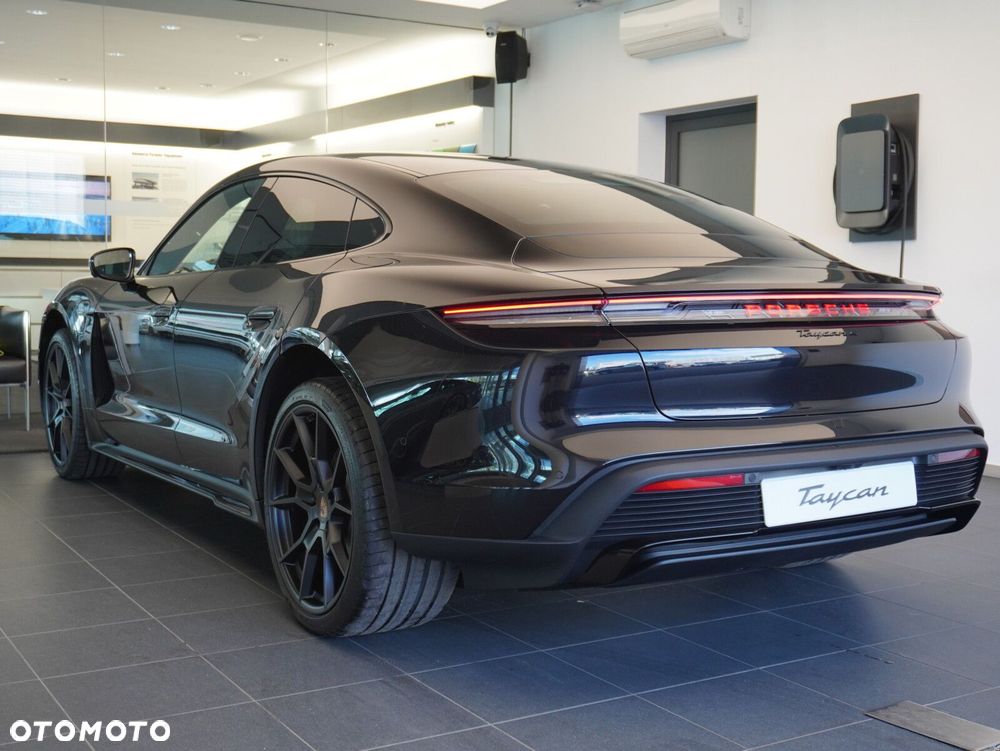 Porsche Taycan 105kWh 4 - 18