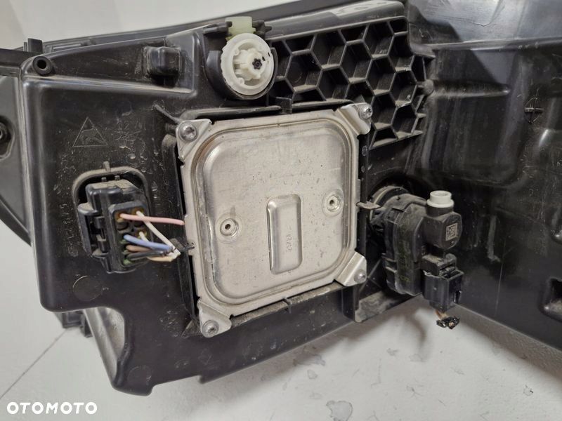 RENAULT TRAFIC III 3 LIFT IV 4 LAMPA REFLEKTOR PRAWY PRZÓD PRZEDNI LED EU - 12