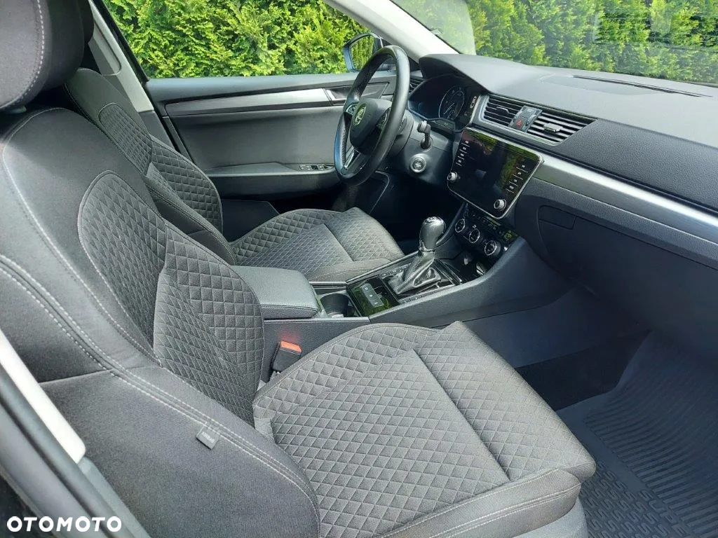 Skoda Superb 2.0 TDI 4x4 Style DSG - 9