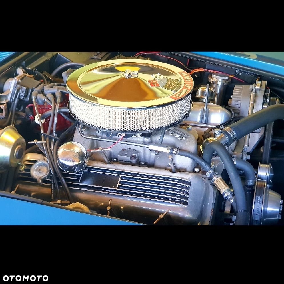 Chevrolet Corvette - 3