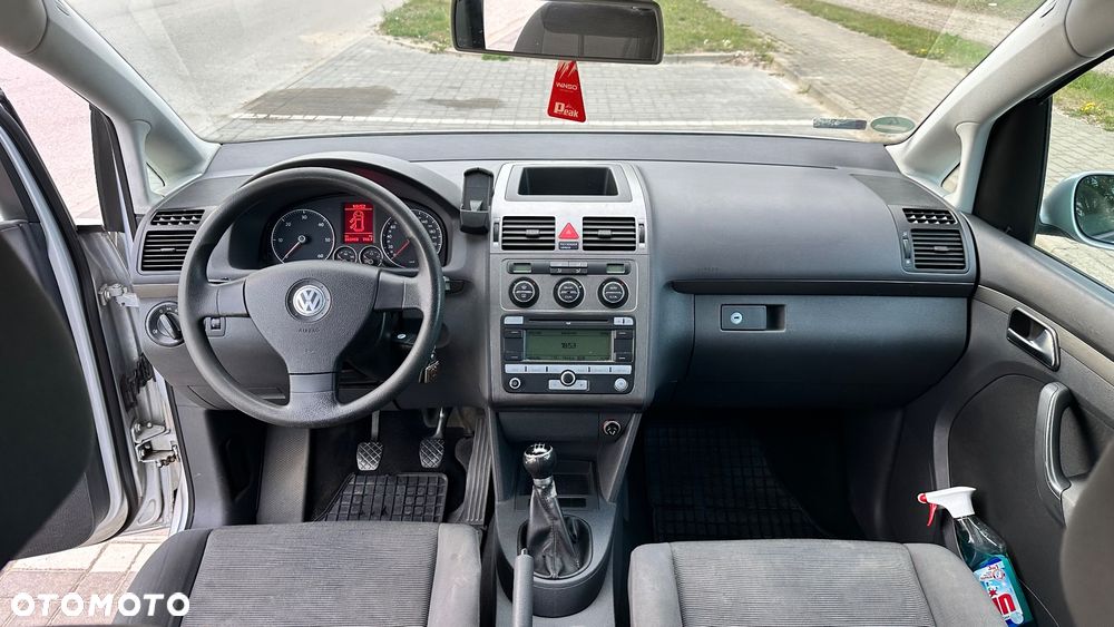 Volkswagen Touran 1.9 TDI Conceptline - 15