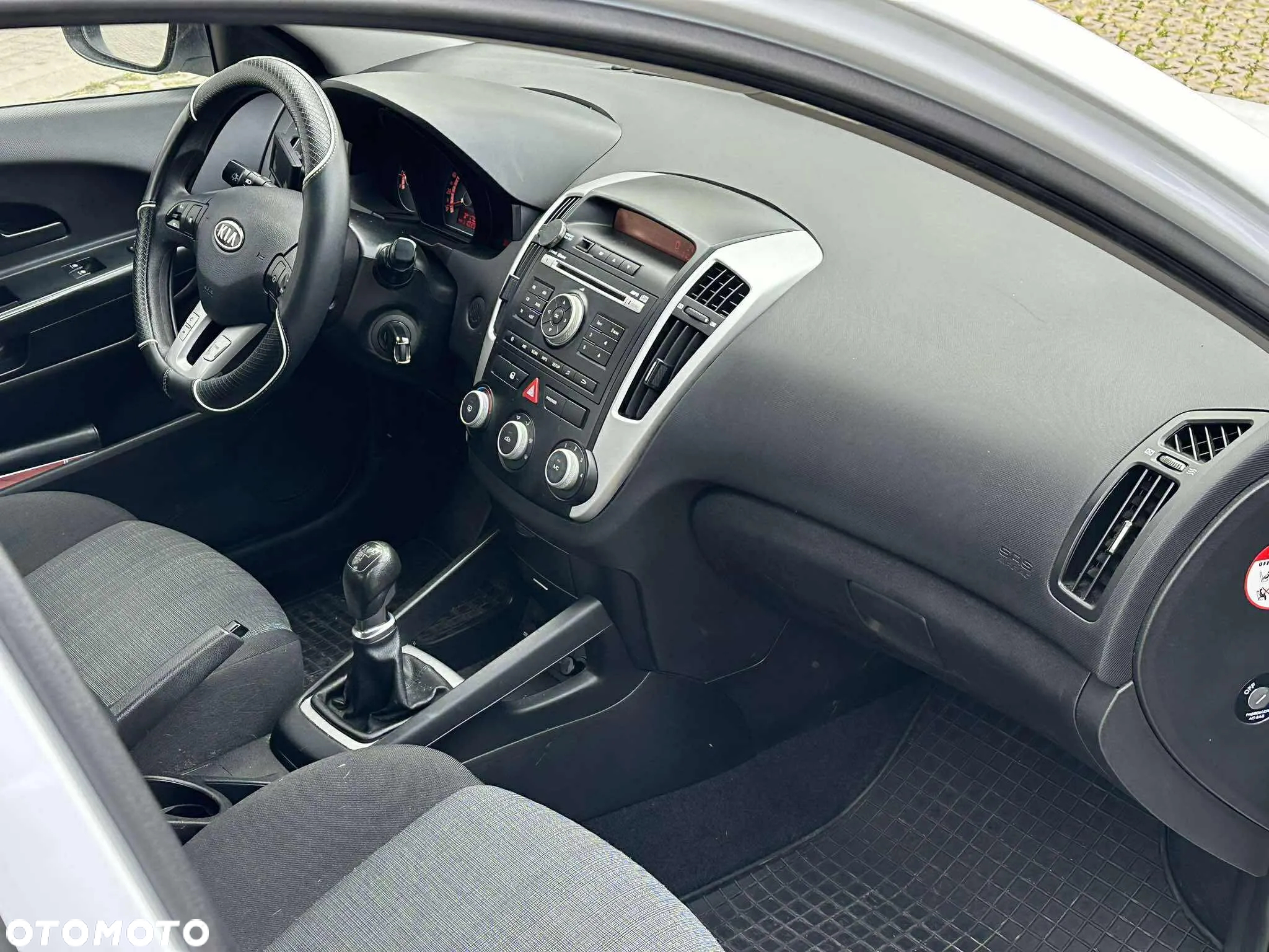 Kia Ceed - 5