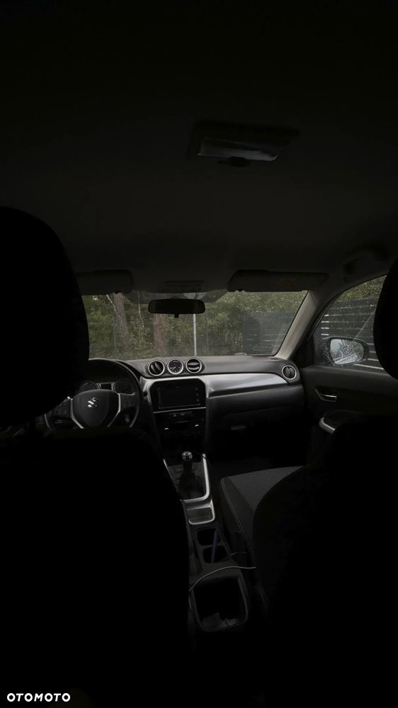 Suzuki Vitara 1.6 Comfort 2WD - 9