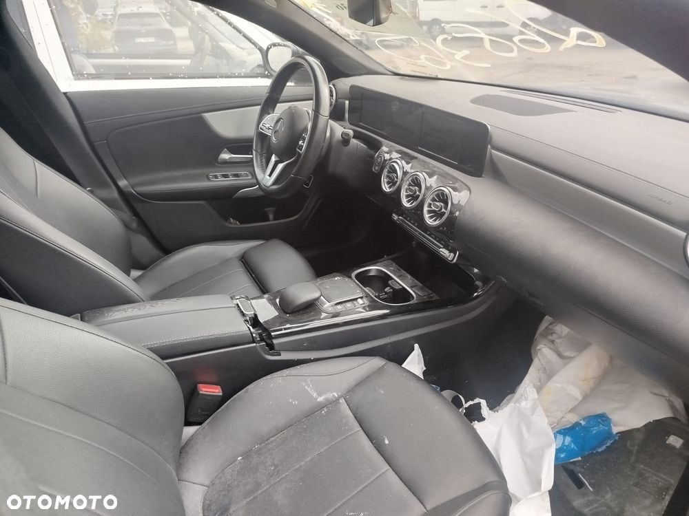 Mercedes-Benz CLA - 6
