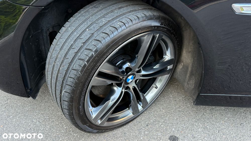 BMW Seria 5 525d Touring Modern Line - 9