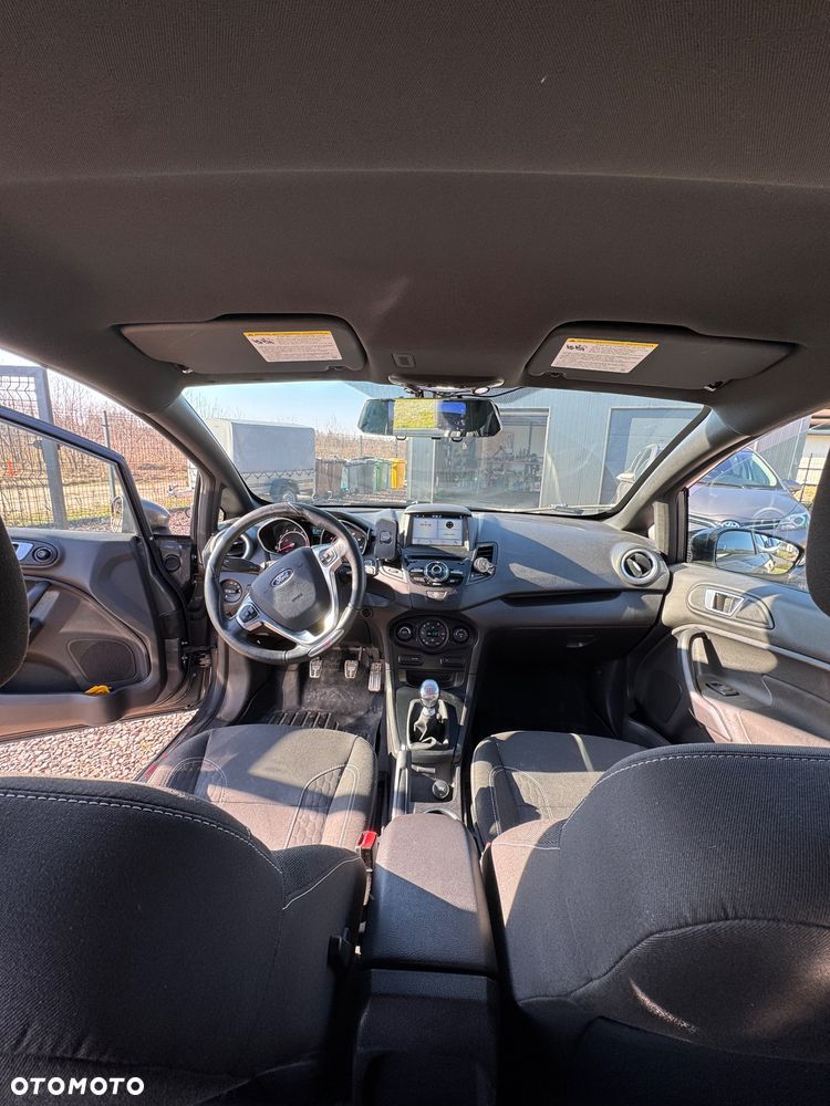 Ford Fiesta 1.6 EcoBoost ST - 11