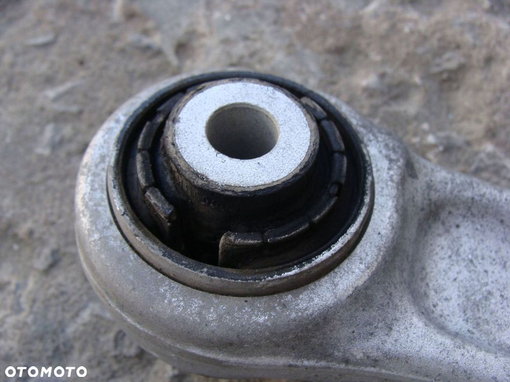wahacz prawy przód audi a4 a5 b9 8w0407156a real foto !! - 3