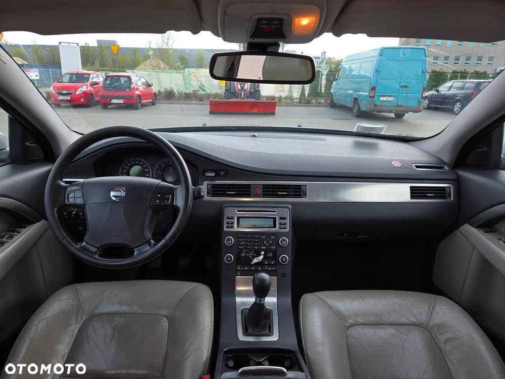 Volvo V70 2.0D Momentum - 29